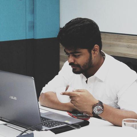 Devanshu Kumar - Founder & CEO of MonkMetric