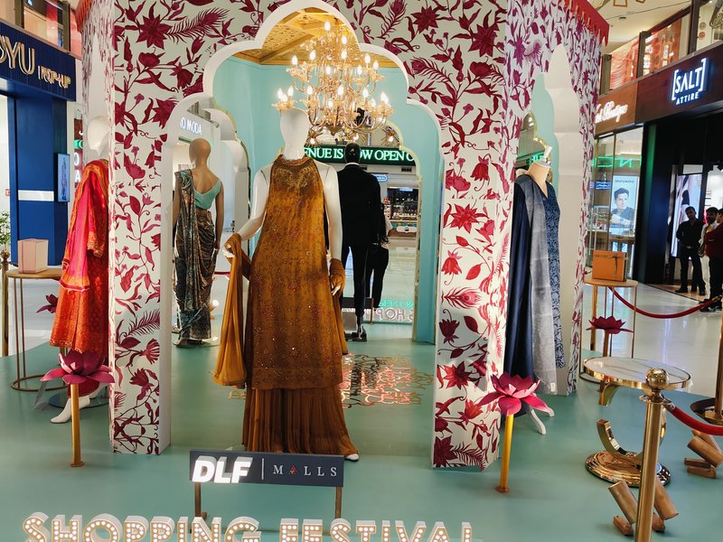 DLF Malls Shopping Festival Arch Display